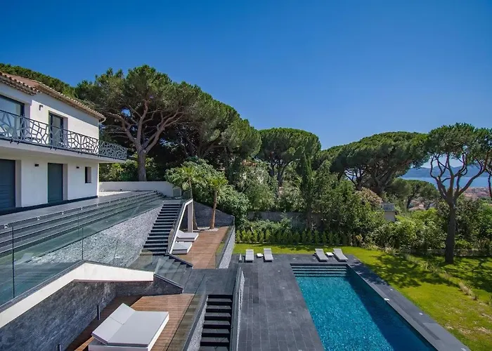 Pansiyon Nom Cannes