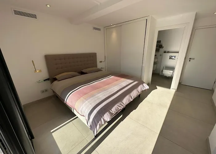 Pansiyon Nom Cannes